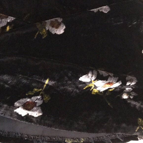 Free People Be My Baby Velvet Dress. Size: 4, 6 - Picture 8 of 8